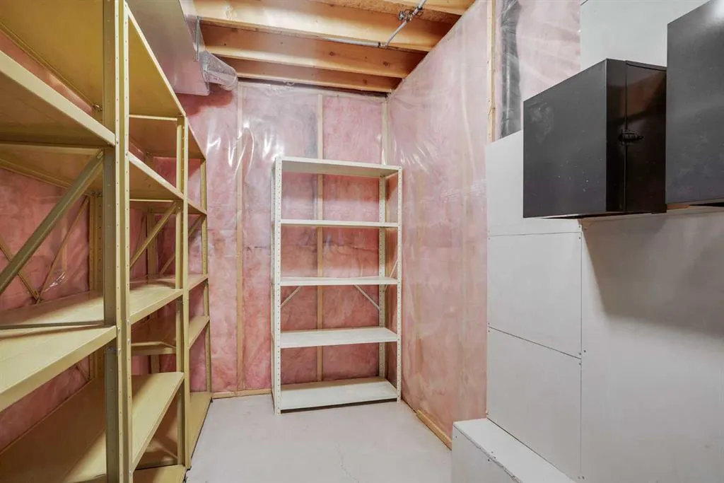 185 Mt Douglas Manor SE