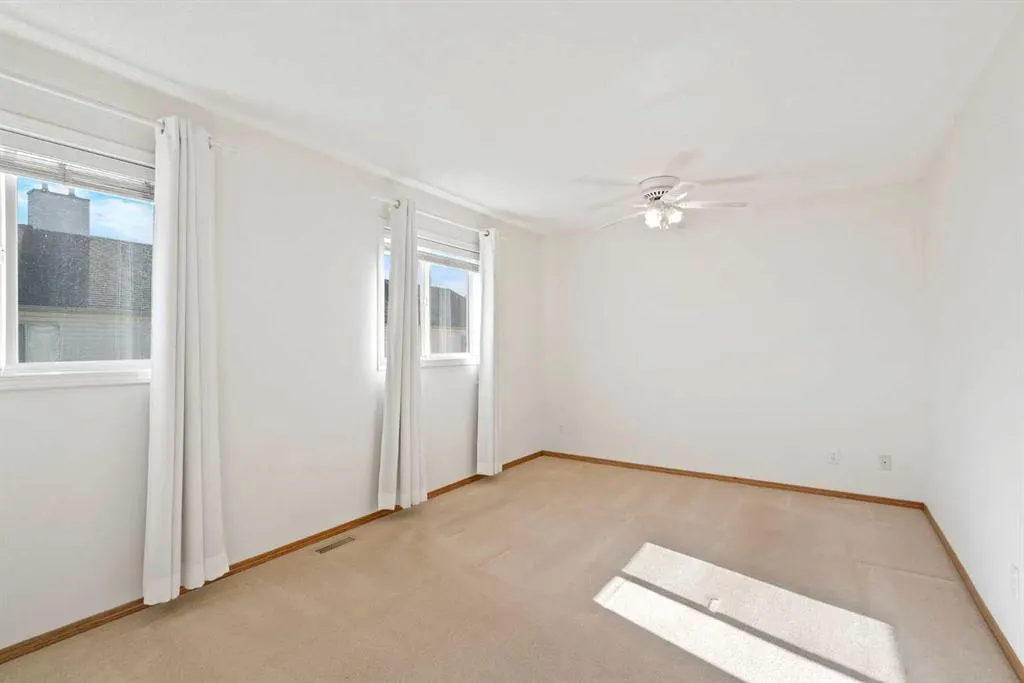 185 Mt Douglas Manor SE