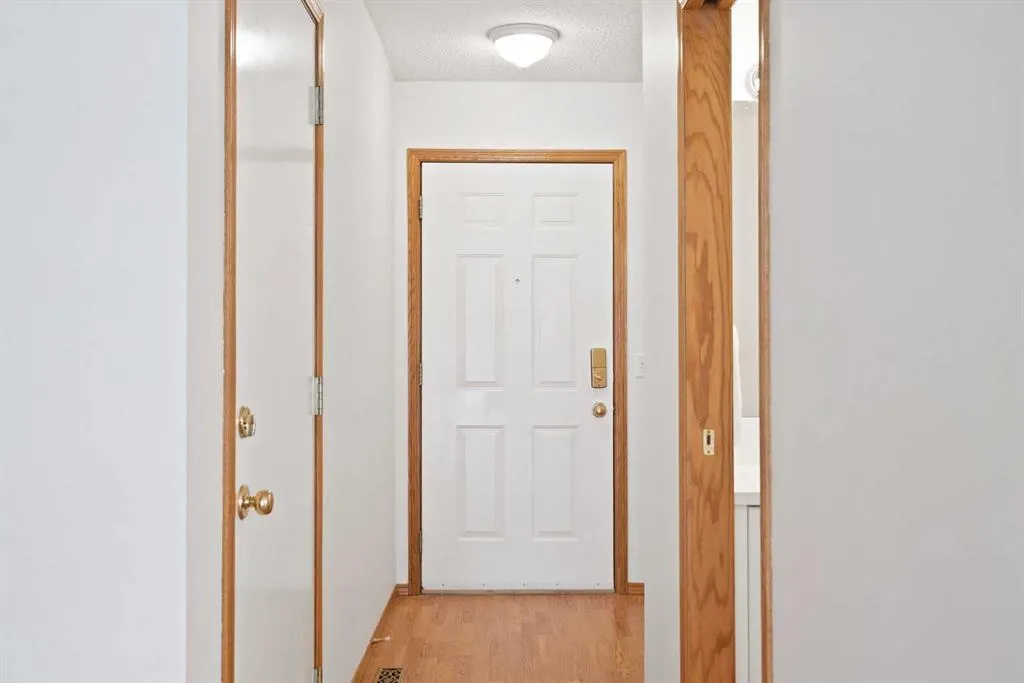 185 Mt Douglas Manor SE