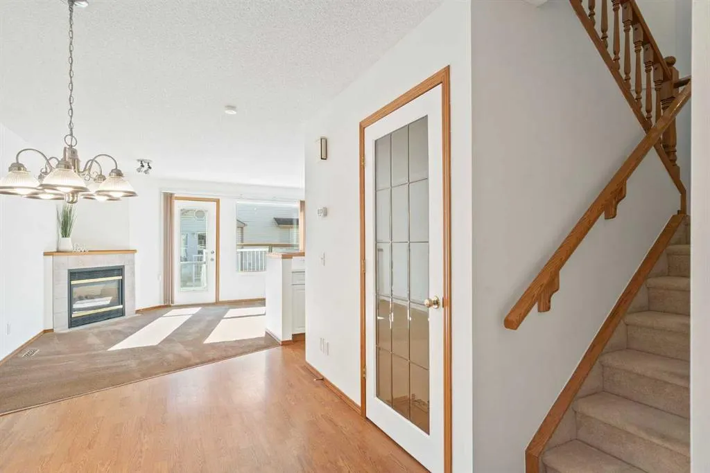 185 Mt Douglas Manor SE