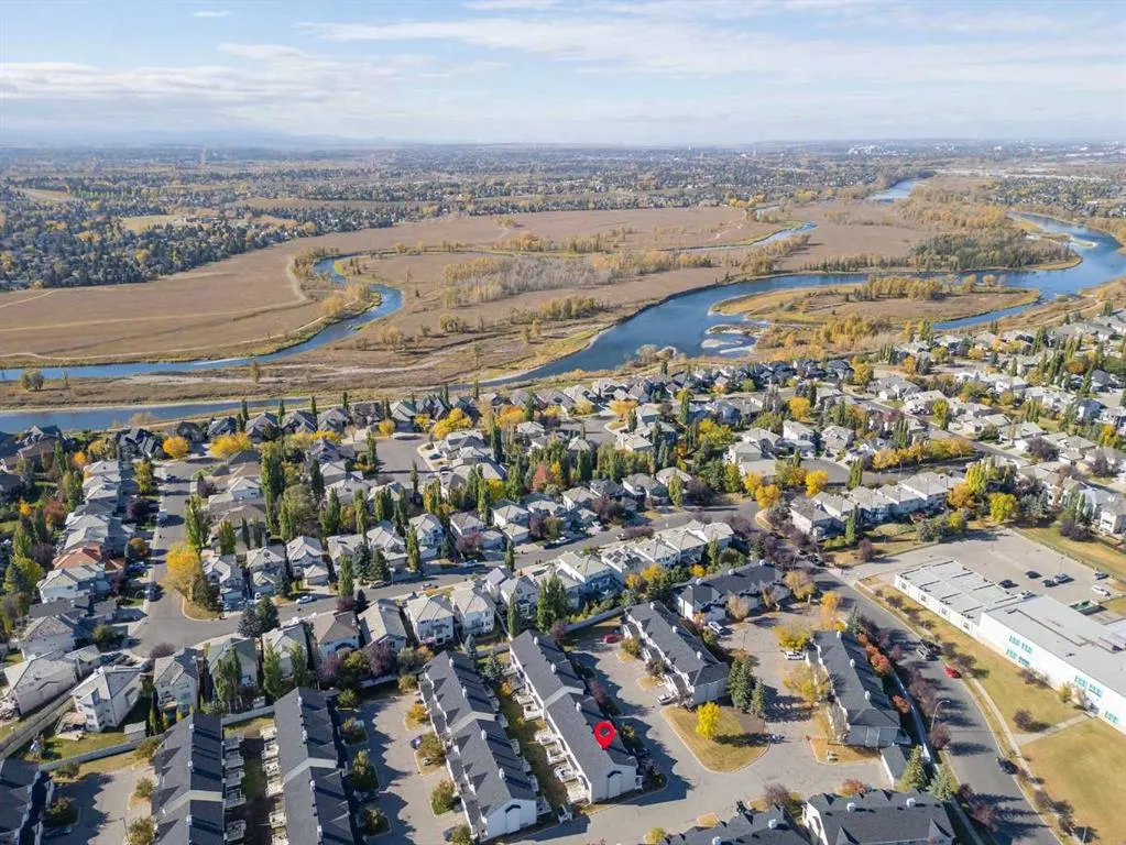 185 Mt Douglas Manor SE