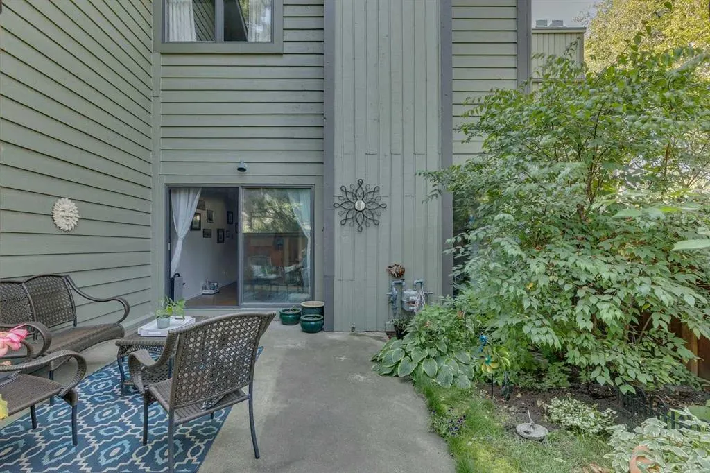 10030 Oakmoor Way SW, #11