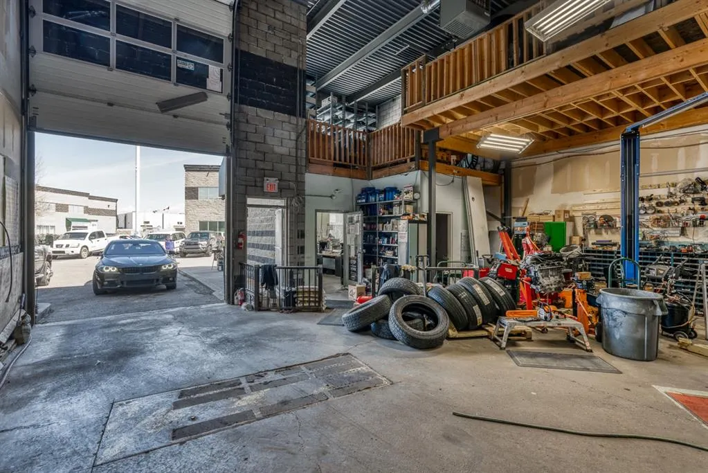 32 Westwinds Crescent NE, #215
