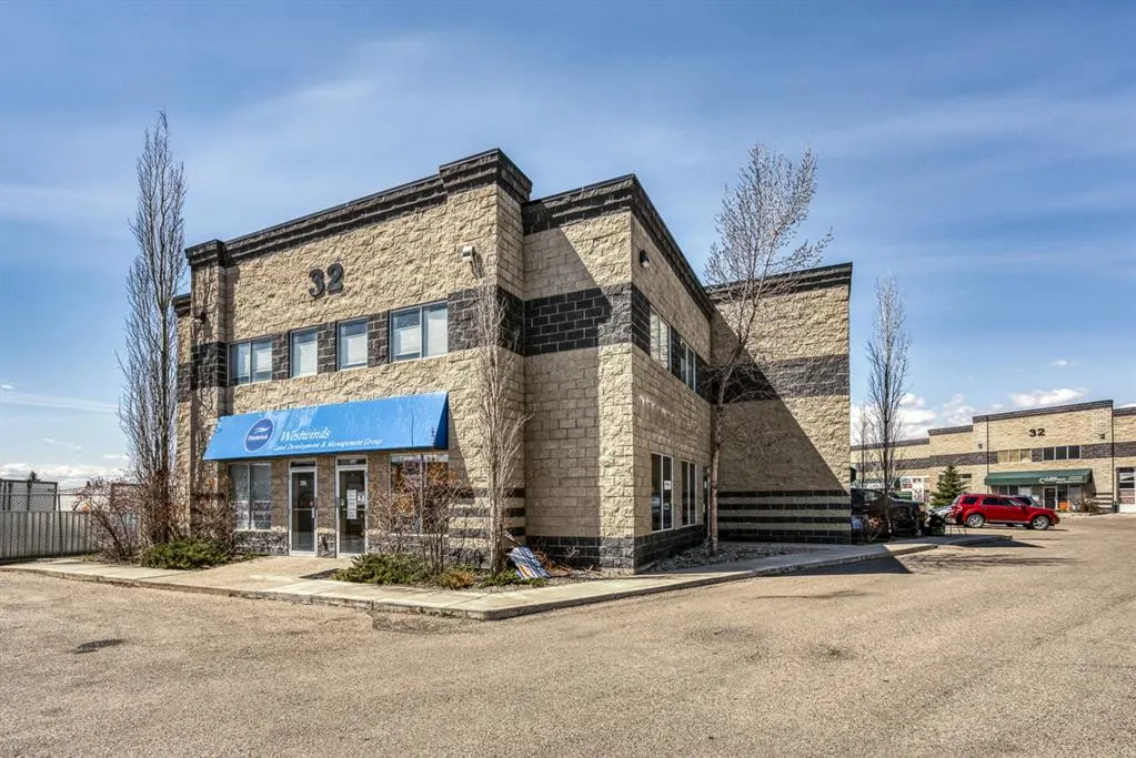 32 Westwinds Crescent NE, #215