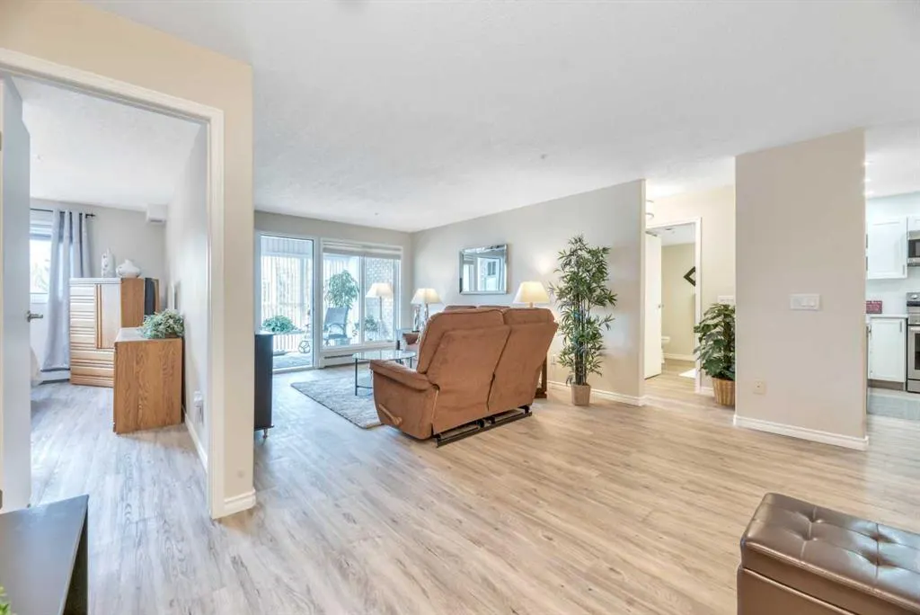 7239 Sierra Morena Boulevard SW, #204
