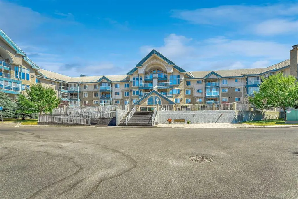 7239 Sierra Morena Boulevard SW, #204