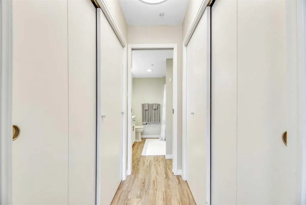 7239 Sierra Morena Boulevard SW, #204