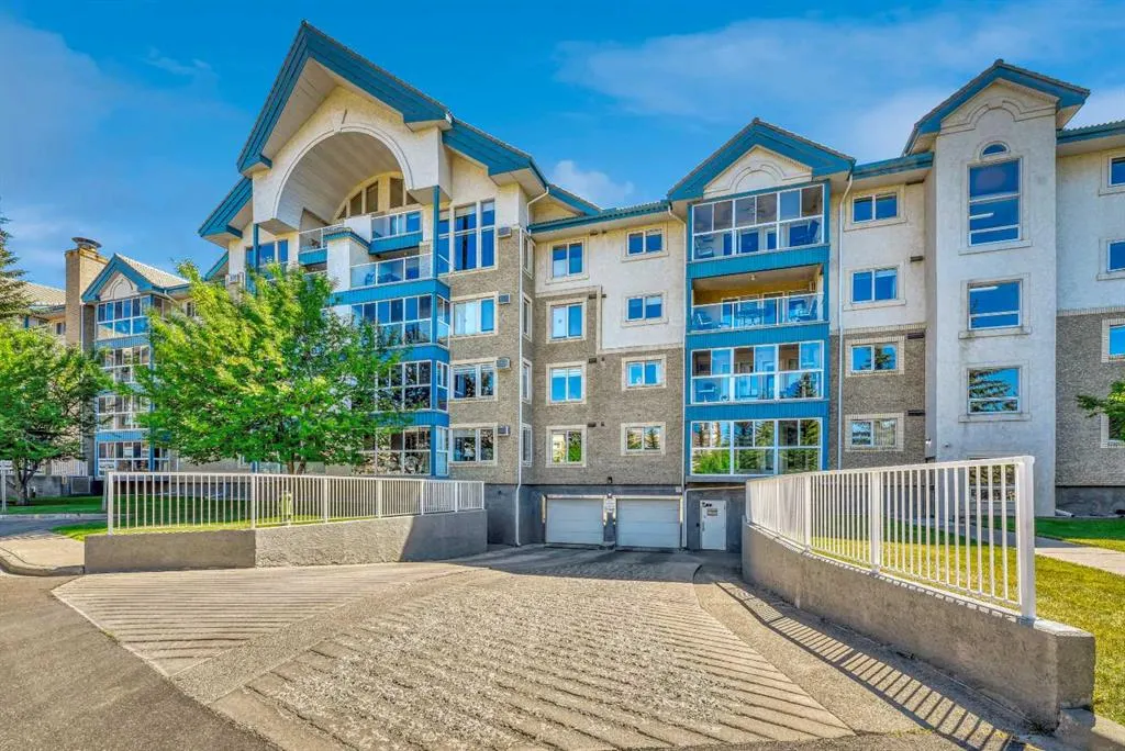 7239 Sierra Morena Boulevard SW, #204