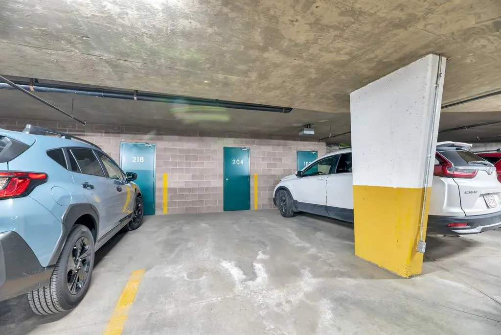 7239 Sierra Morena Boulevard SW, #204