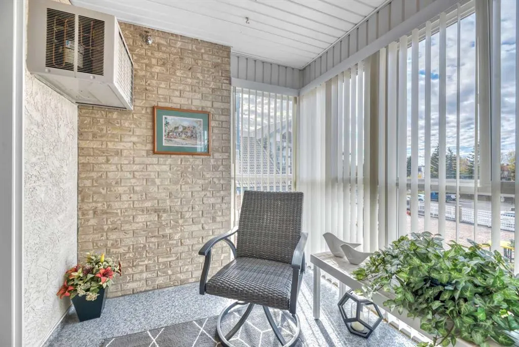 7239 Sierra Morena Boulevard SW, #204