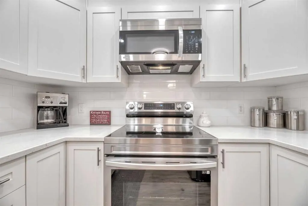7239 Sierra Morena Boulevard SW, #204
