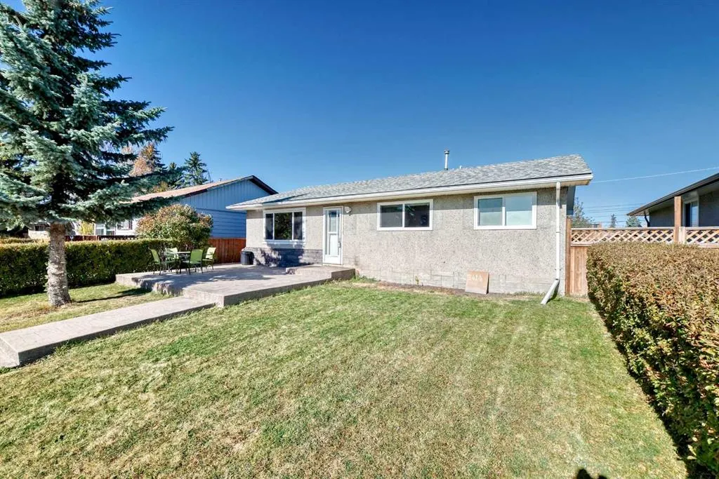 5414 Valentine Crescent SE