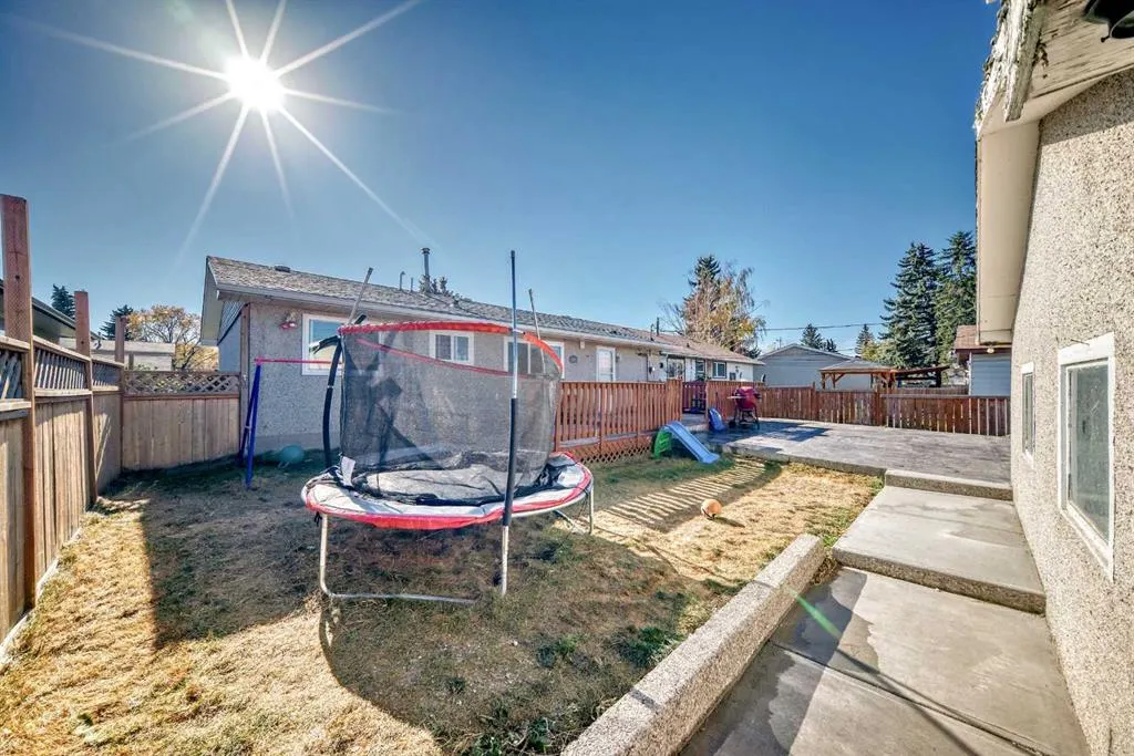 5414 Valentine Crescent SE
