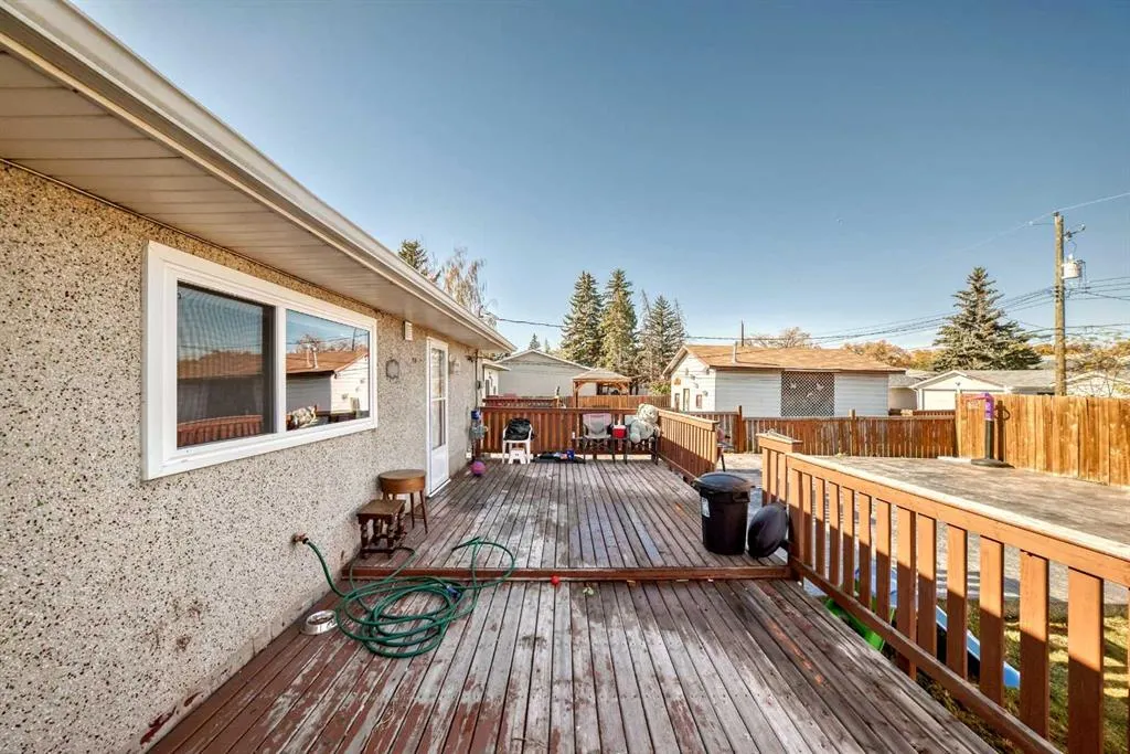 5414 Valentine Crescent SE