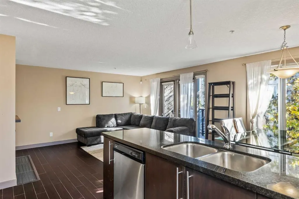 1805 26 Avenue SW, #201