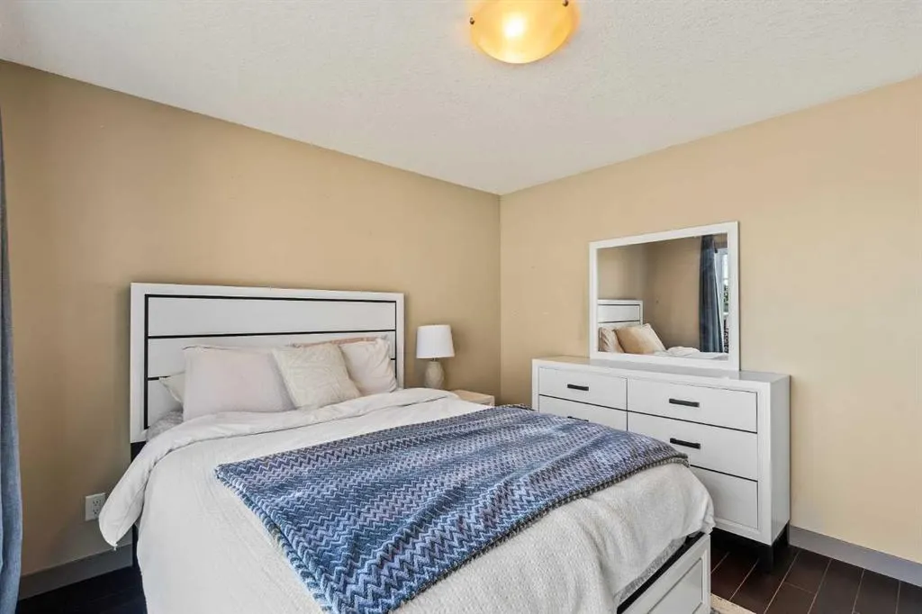 1805 26 Avenue SW, #201