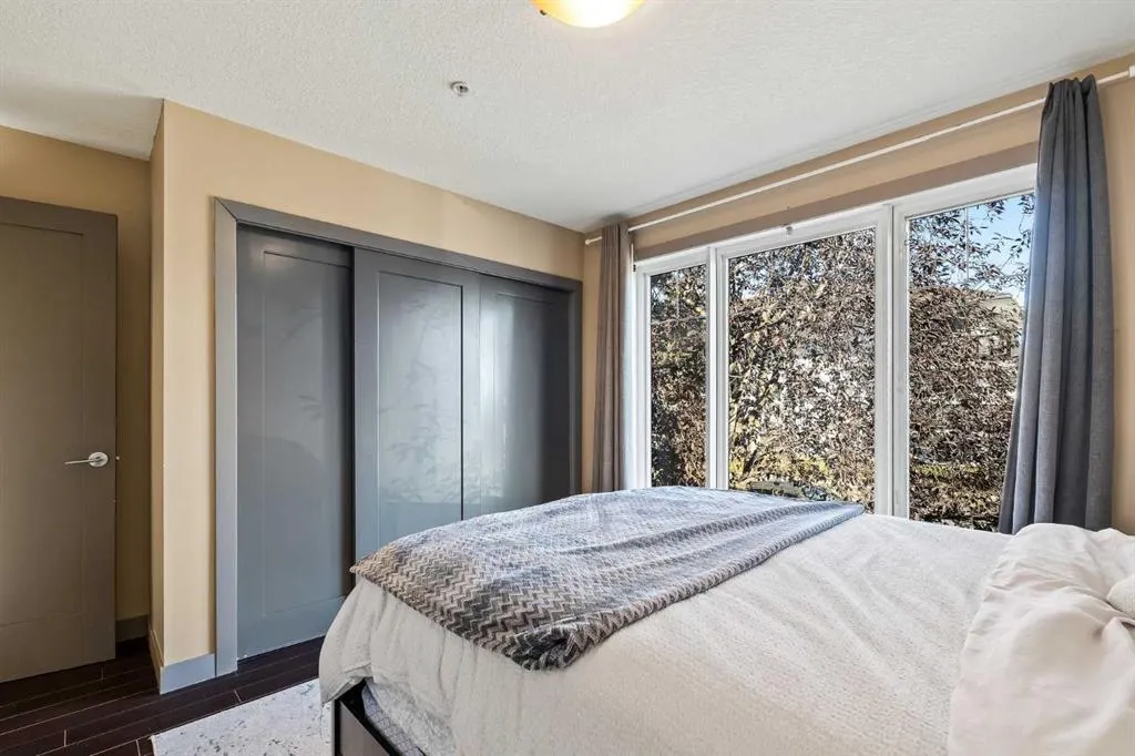 1805 26 Avenue SW, #201