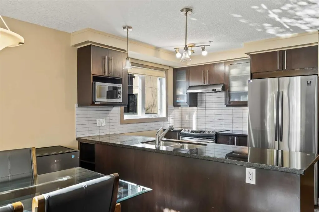 1805 26 Avenue SW, #201