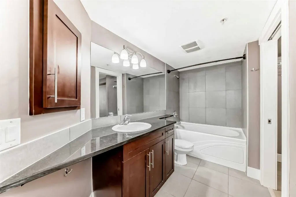 500 Rocky Vista Gardens NW, #207