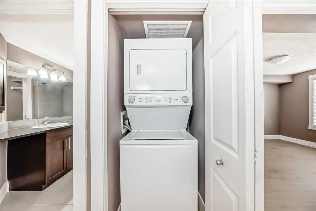 500 Rocky Vista Gardens NW, #207