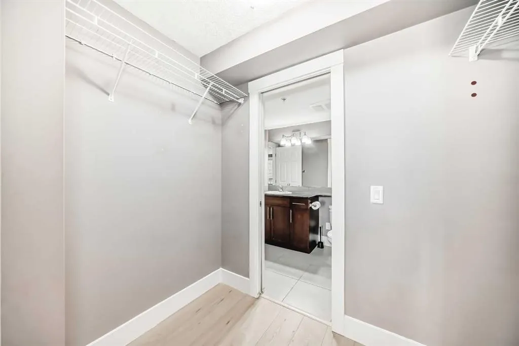 500 Rocky Vista Gardens NW, #207