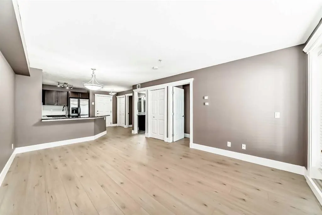 500 Rocky Vista Gardens NW, #207