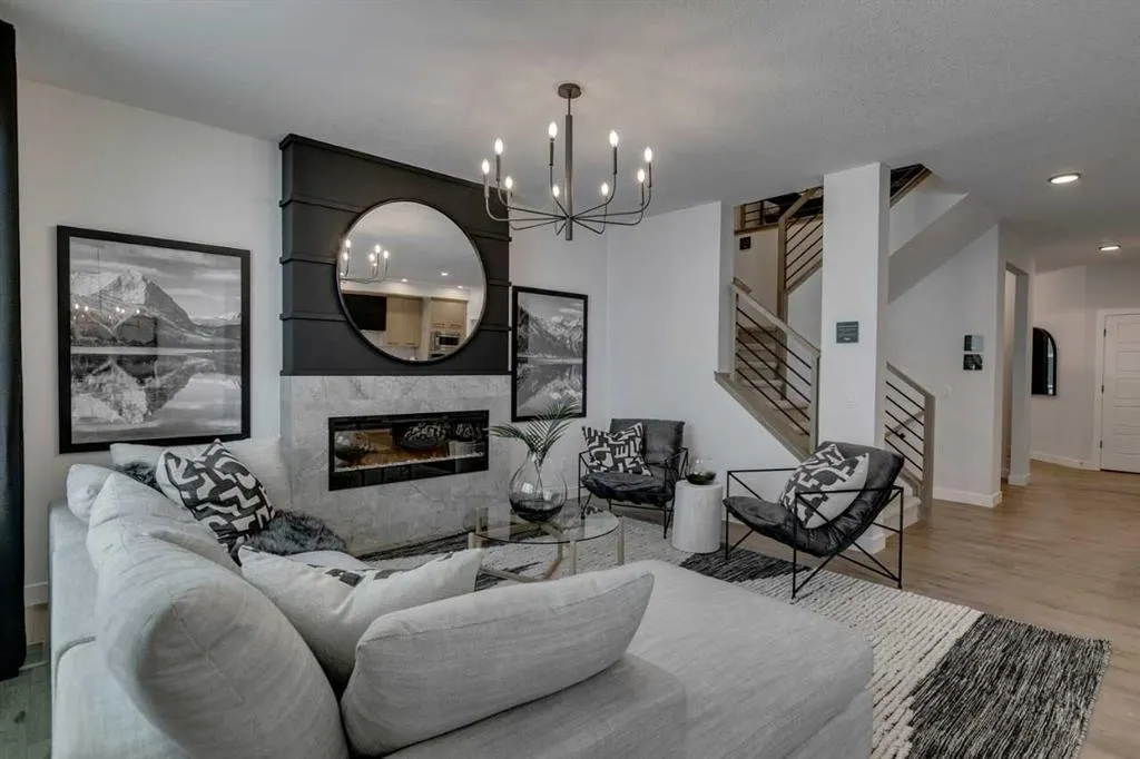 290 Hotchkiss Common SE