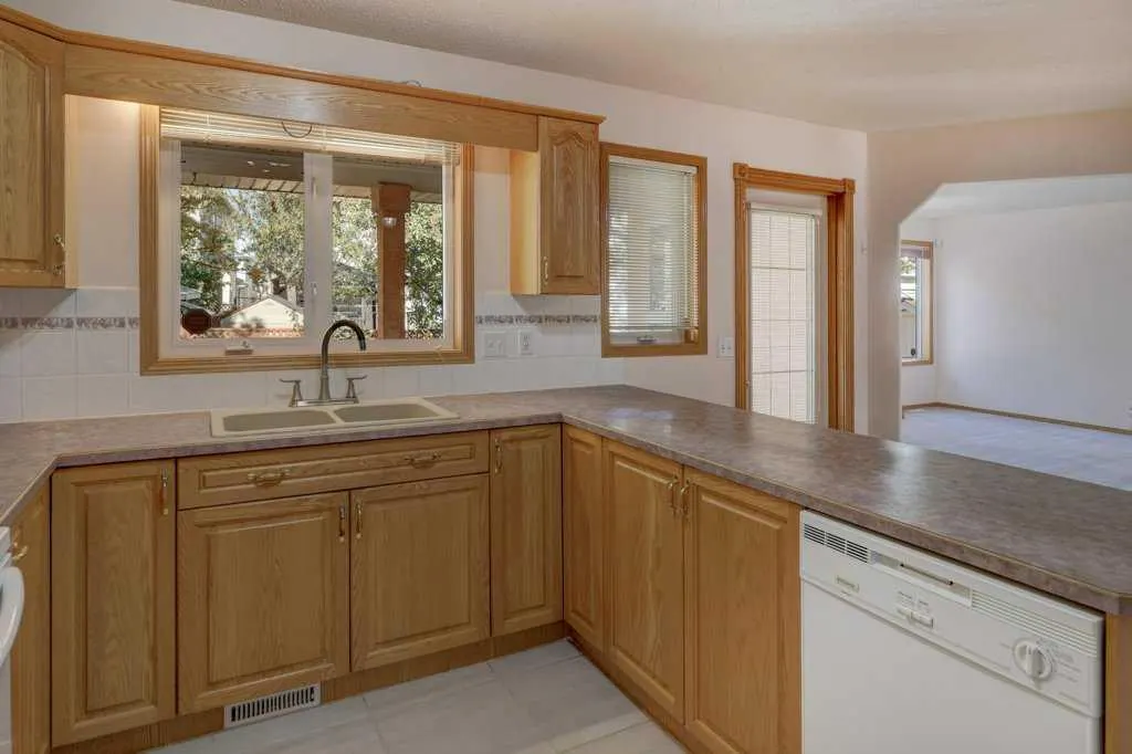63 Coral Springs Grove NE