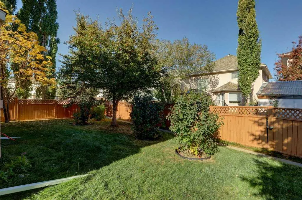 63 Coral Springs Grove NE