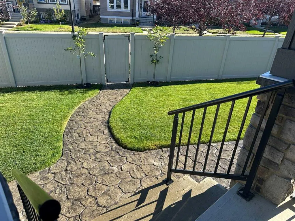 64 Elgin Meadows Manor SE