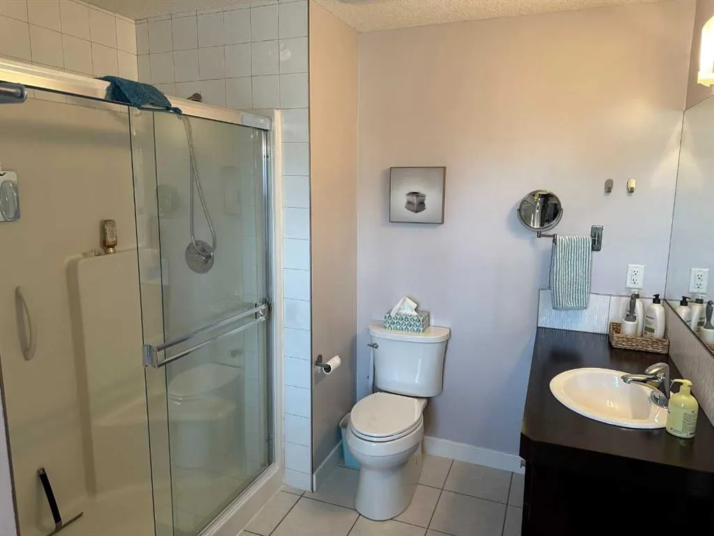 64 Elgin Meadows Manor SE