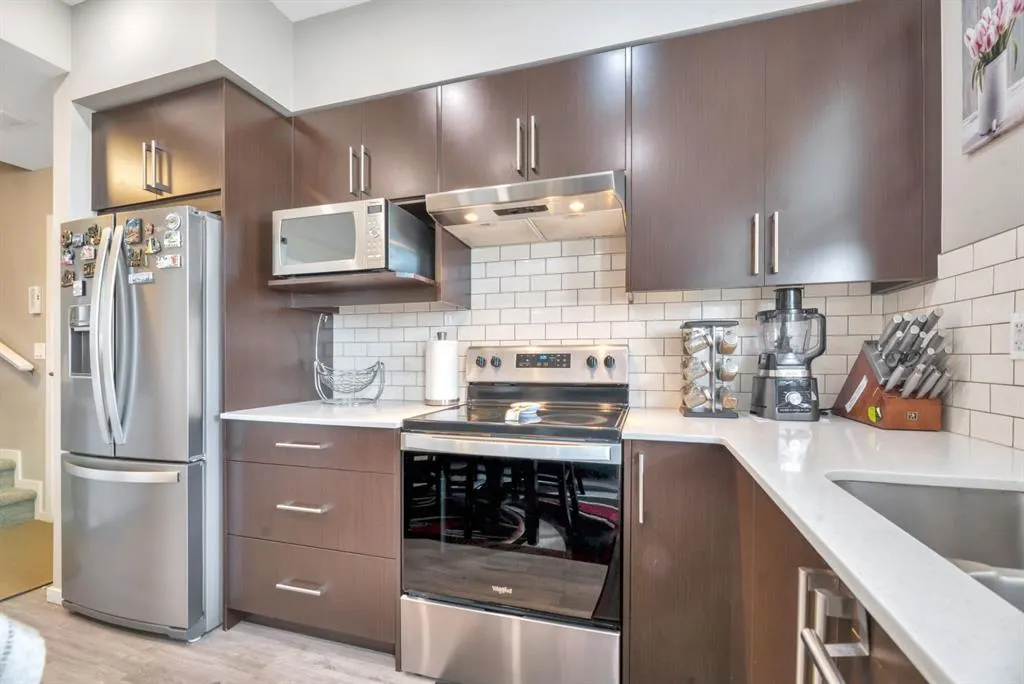 235 Redstone NE, #201