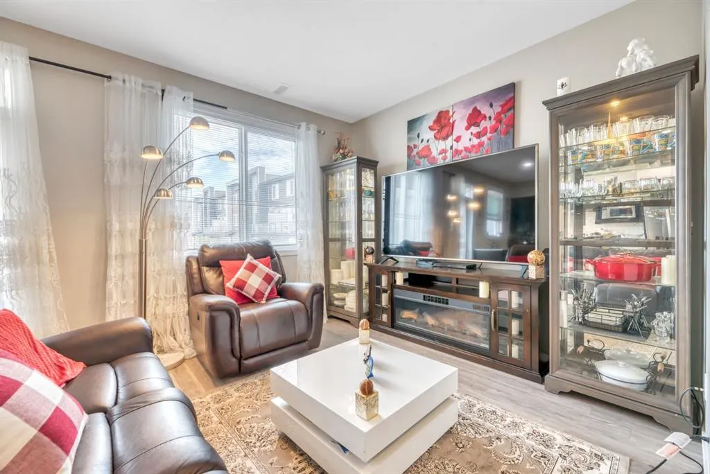 235 Redstone NE, #201