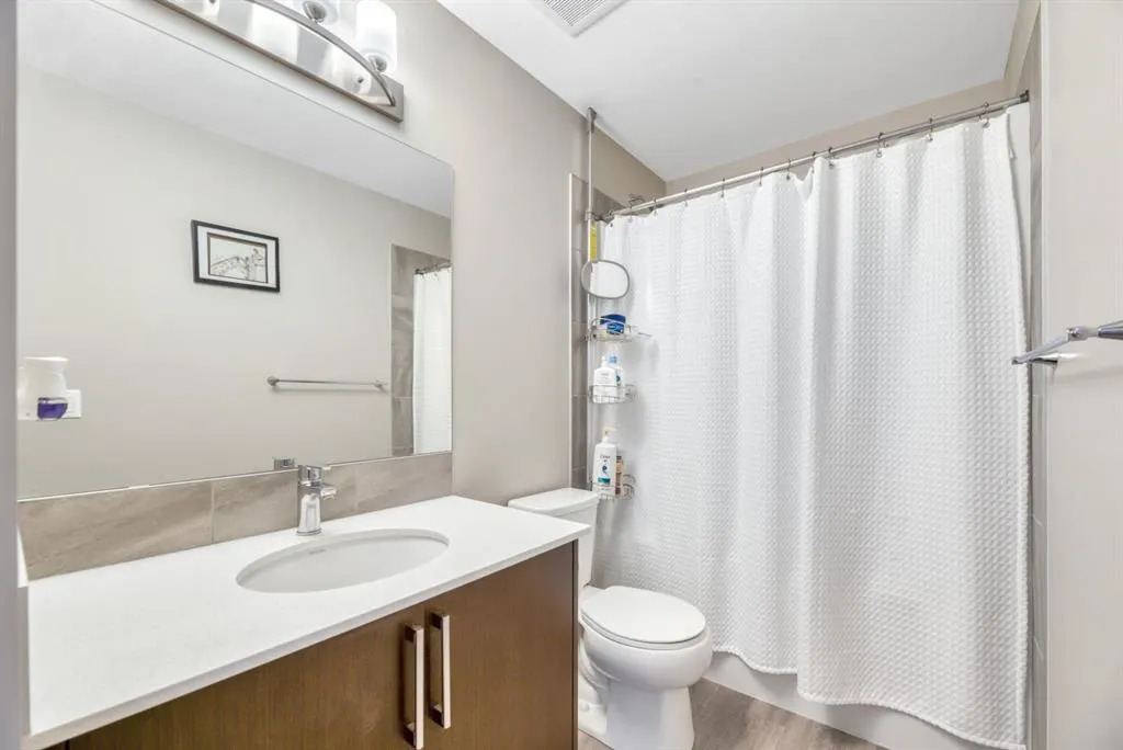 235 Redstone NE, #201