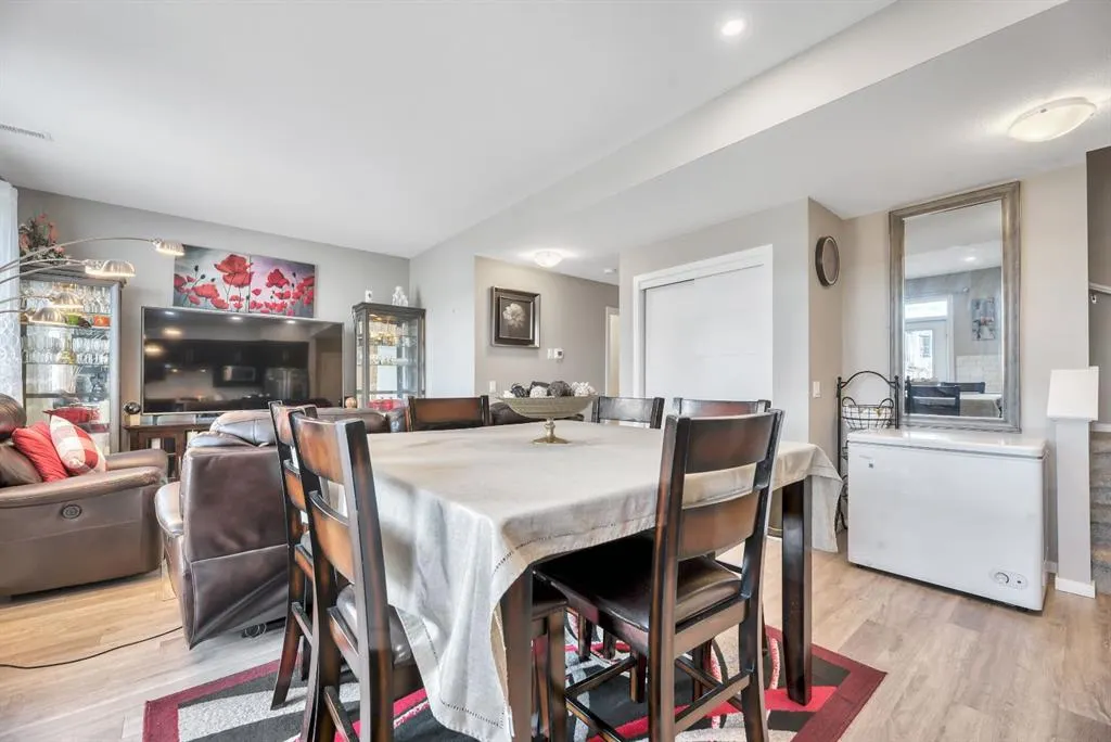 235 Redstone NE, #201