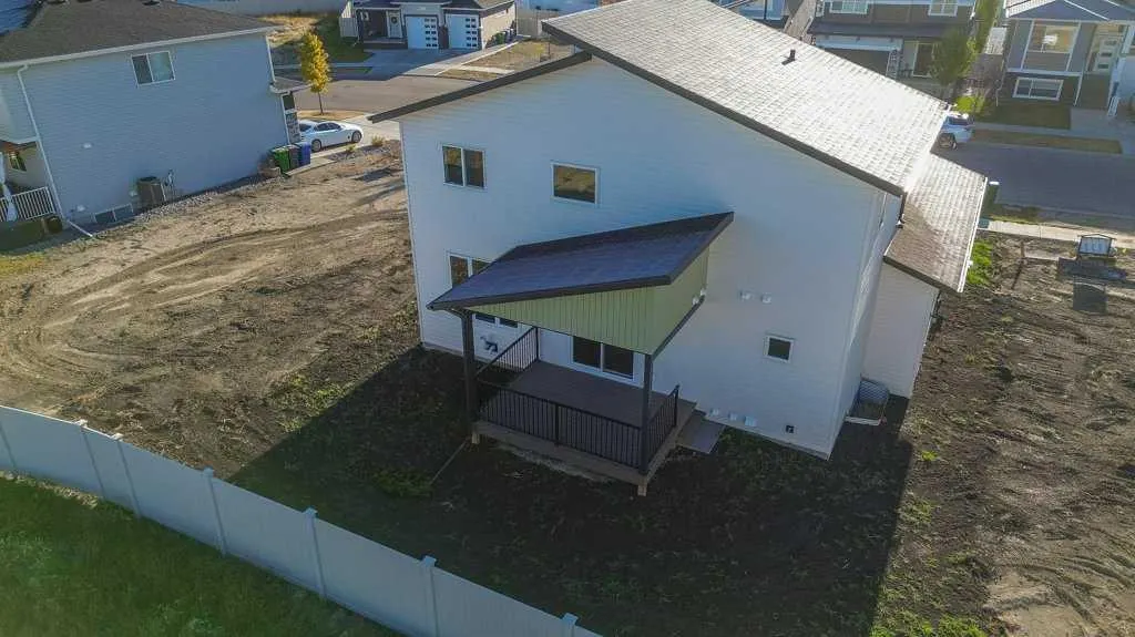 62 Eaton Crescent