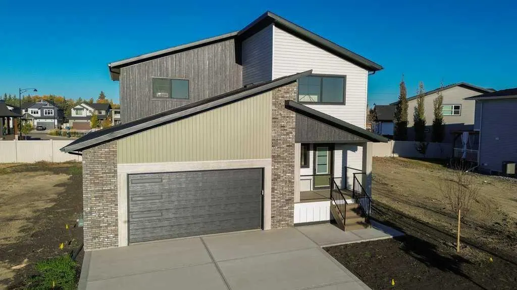62 Eaton Crescent