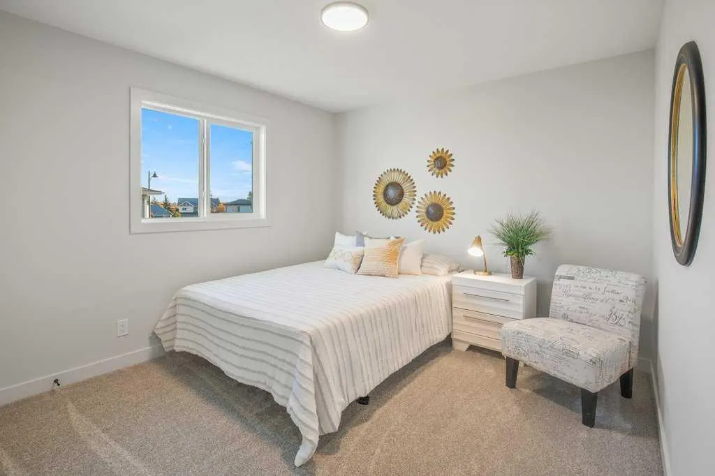 62 Eaton Crescent
