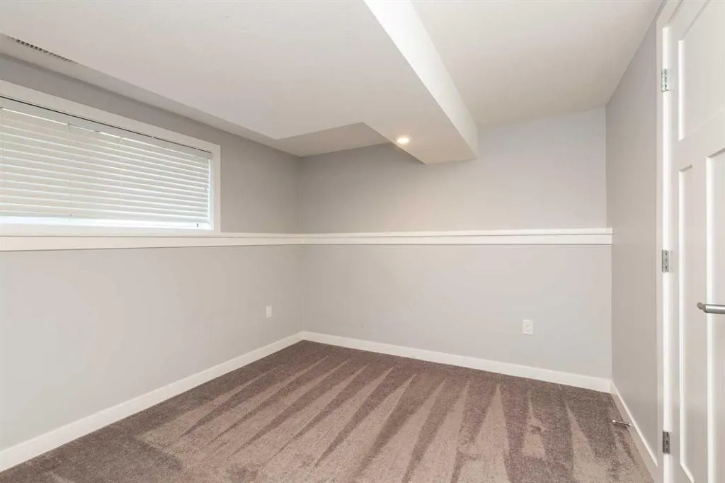 1310 20 Avenue