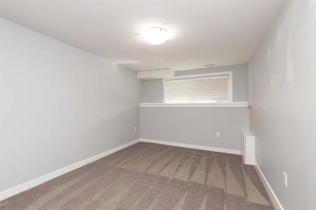 1310 20 Avenue