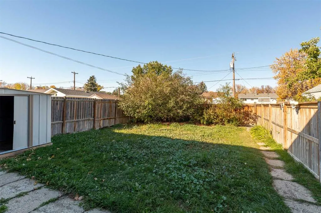 1310 20 Avenue