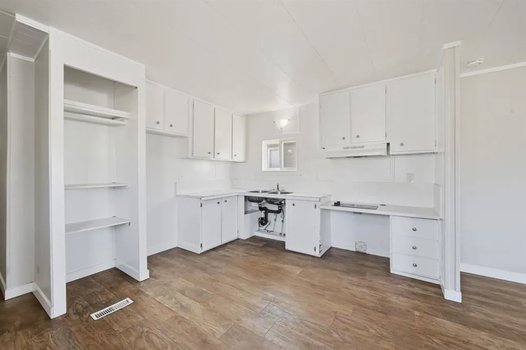 5344 76 Street, #266