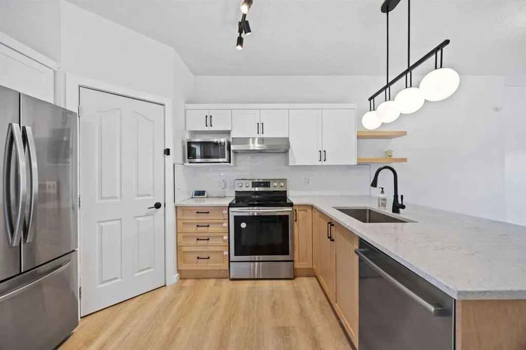 2066 Luxstone Boulevard SW, #201