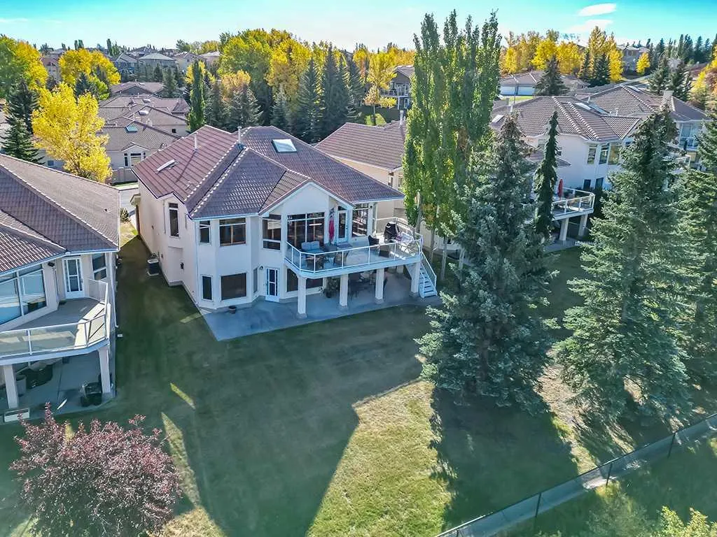 51 Hamptons Drive NW