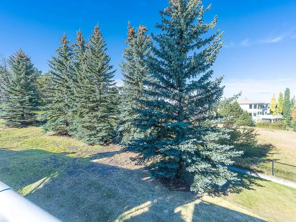 51 Hamptons Drive NW