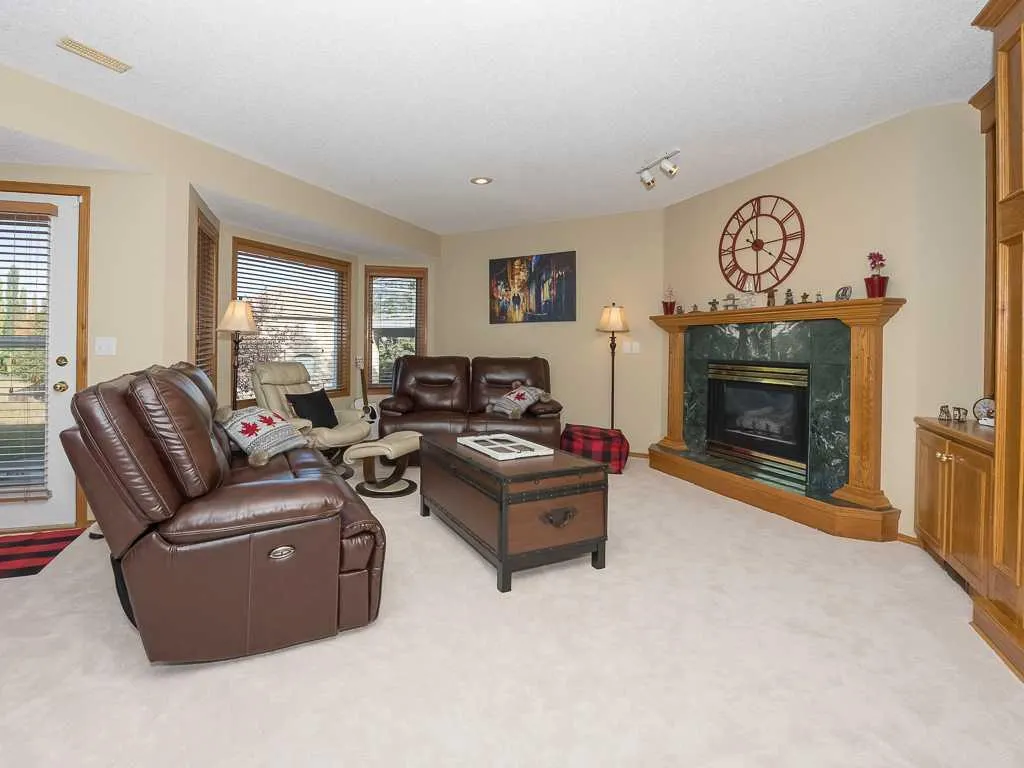 51 Hamptons Drive NW