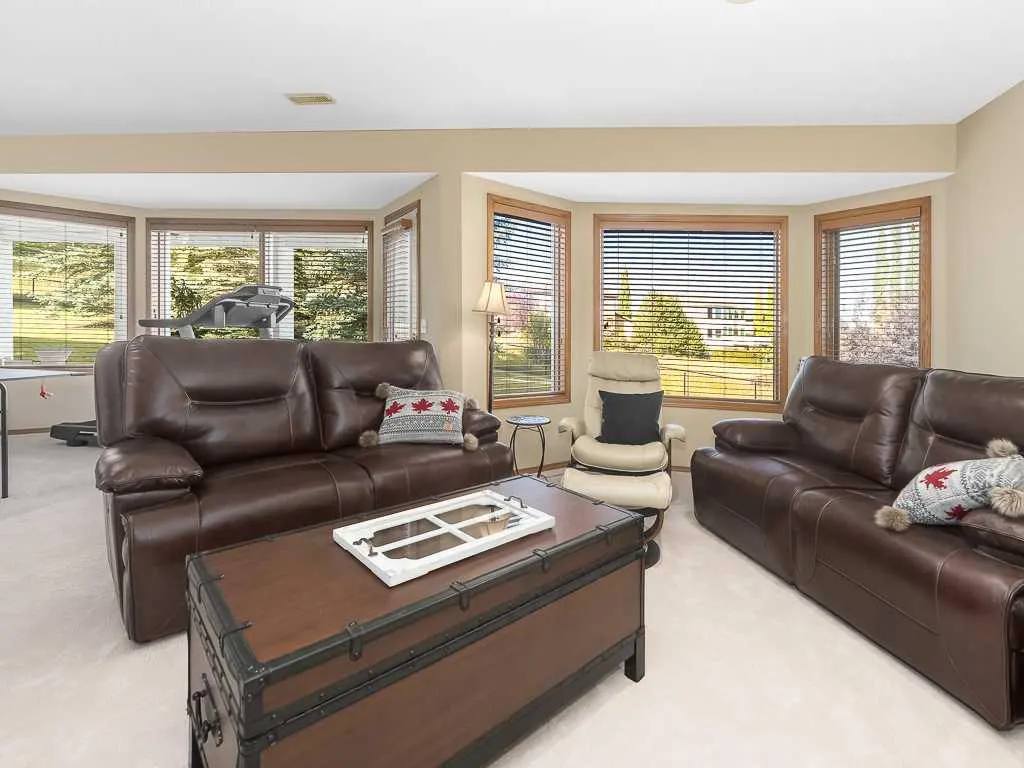 51 Hamptons Drive NW