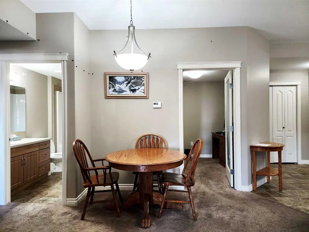 6 Michener Boulevard, #429