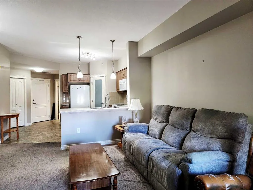 6 Michener Boulevard, #429