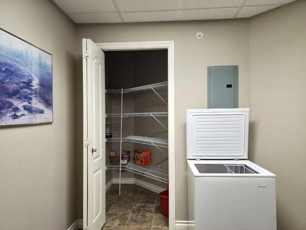 6 Michener Boulevard, #429